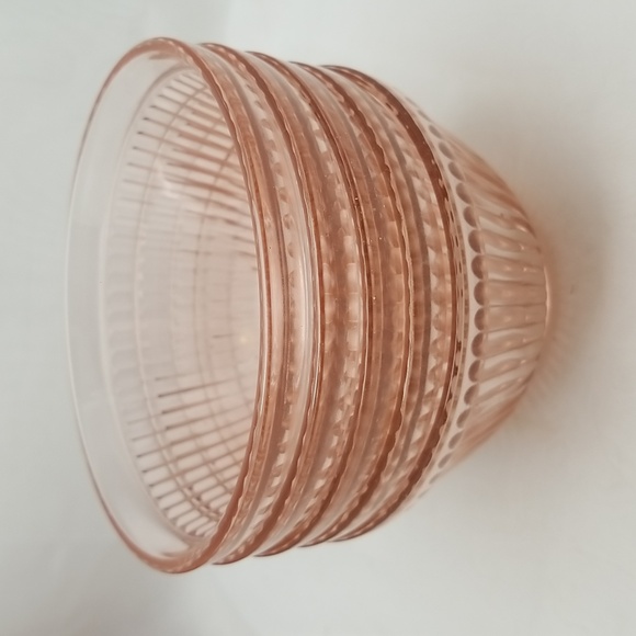 Federal Pink Depression Ribbed Mixing Bowls - Picture 5 of 14